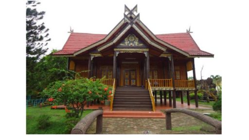Rumah Selaso Jatuh Kembar dari Riau (Sumber: Gramedia)